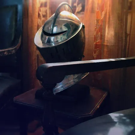 Bed and Breakfast Camelot 3*