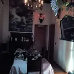 Bed and breakfast Camelot 3*