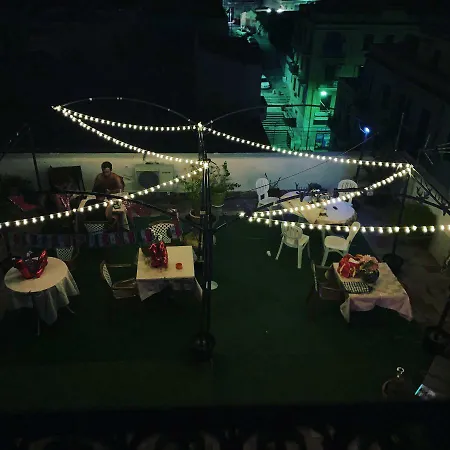 Couette-café Camelot Palerme